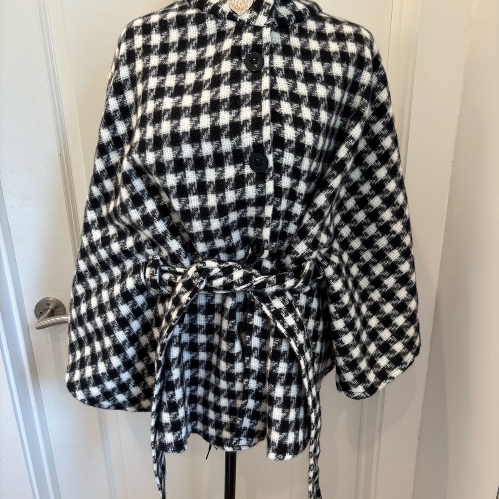 NWT Juicy Couture Black & White soft Houndstooth belted Shawl Poncho-OS